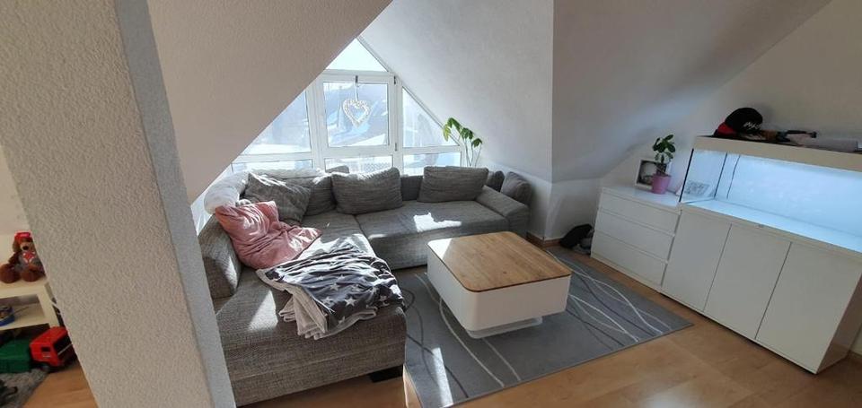 Dachgeschoßwohnung Halle (Saale) Silberhöhe - 3 Zimmer, 83 m&sup2;, 670&euro; | Angebot:24682954