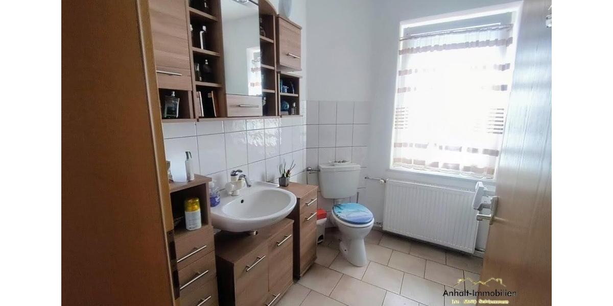 Erdgeschoßwohnung Bitterfeld-Wolfen Greppin - 3 Zimmer, 77 m&sup2;, 615&euro; | Angebot:25751600
