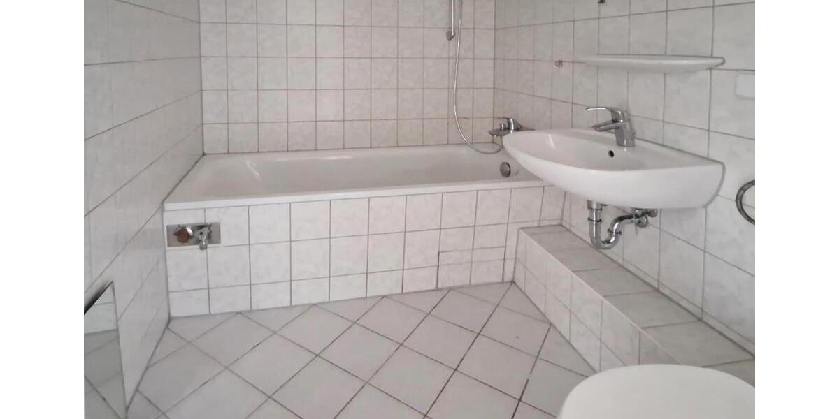 Etagenwohnung Halle (Saale) Halle-Neustadt - 1 Zimmer, 22 m&sup2;, 300&euro; | Angebot:24983639