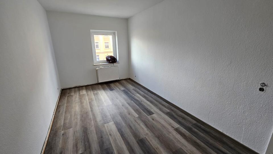 Etagenwohnung Köthen (Anhalt) - 4 Zimmer, 96 m&sup2;, 550&euro; | Angebot:26458945