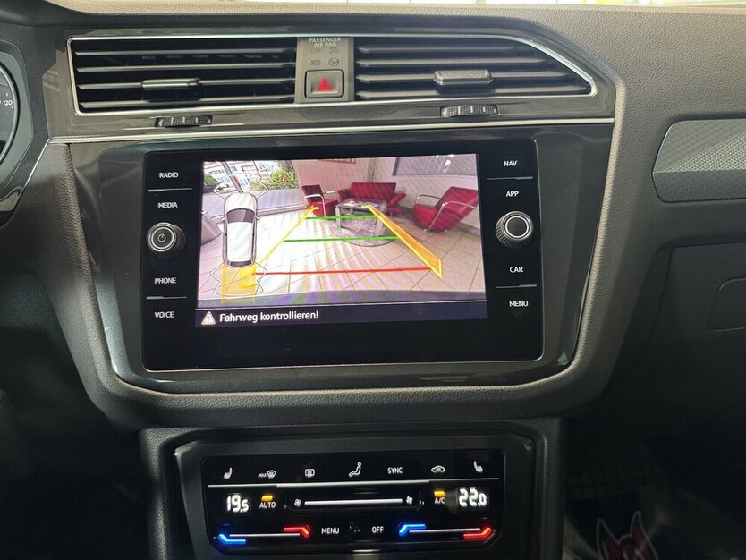 VW Tiguan 1.5 DSG/Led/Navi/Spur/ACC/Garantie 2027 40.000 km 26.490 € Leipzig 04347