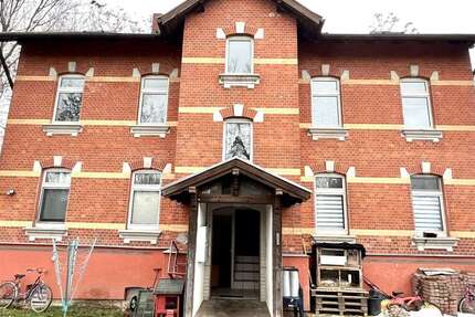 Haus Bad Lauchstädt - 13 Zimmer, 240 m&sup2;, 189.000&euro; | Angebot:25860773