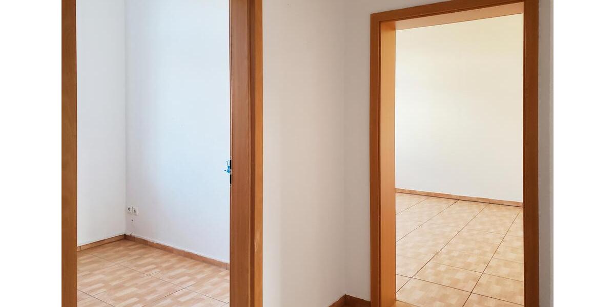 Etagenwohnung Halle (Saale) Damaschkestraße - 3 Zimmer, 81 m&sup2;, 649&euro; | Angebot:26338195