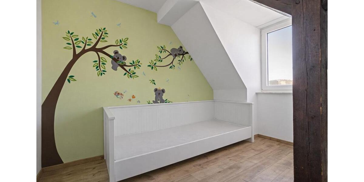 Dachgeschoßwohnung Bitterfeld-Wolfen Bitterfeld - 4 Zimmer, 93 m&sup2;, 840&euro; | Angebot:25569007