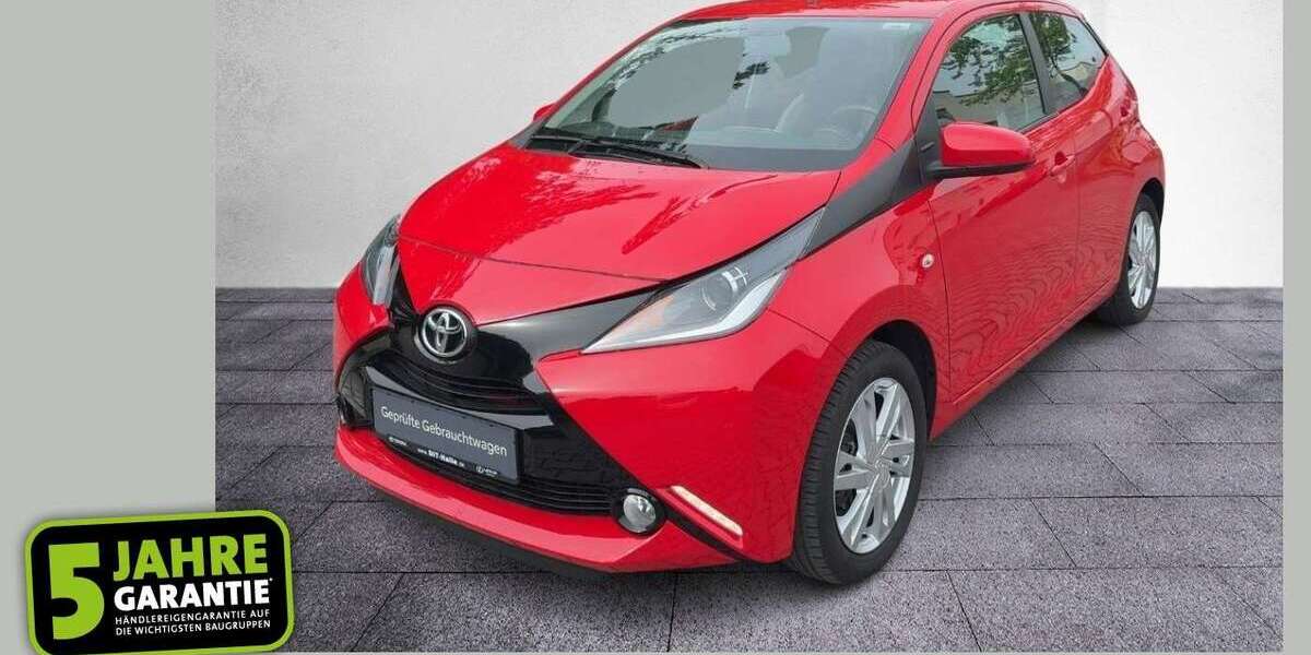 Toyota Aygo 66.914 km 8.888 &euro; Halle 06130