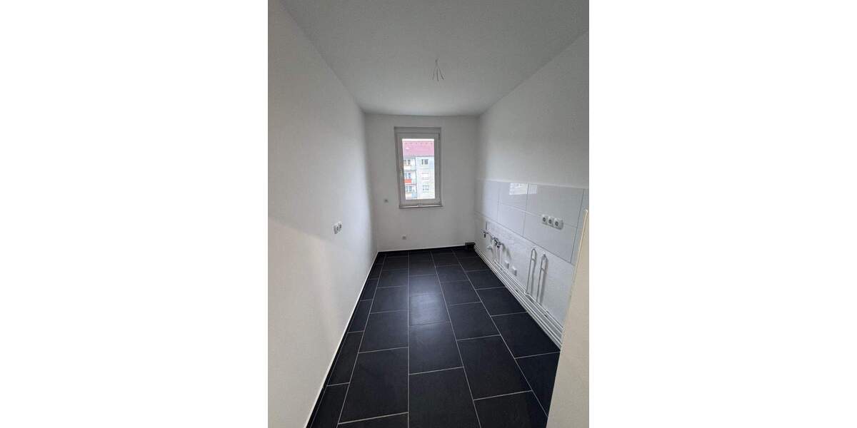 Etagenwohnung Bitterfeld-Wolfen Wolfen - 3 Zimmer, 60 m&sup2;, 480&euro; | Angebot:25355812