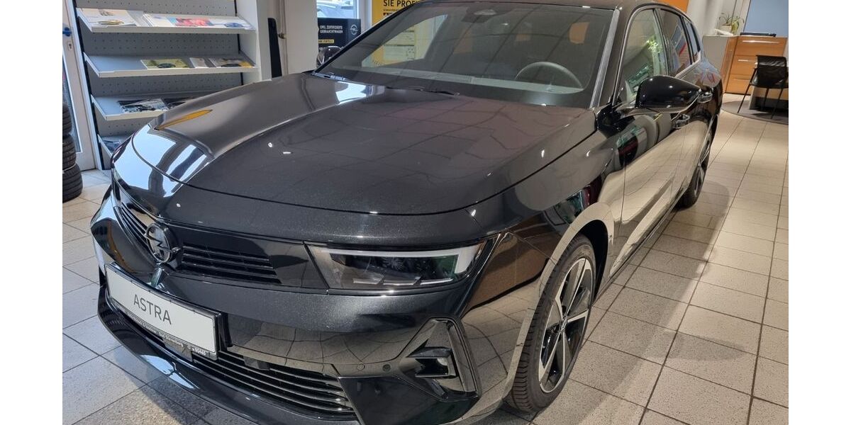 Opel Astra 19.802 km 28.690 &euro; Bad Dürrenberg 06231