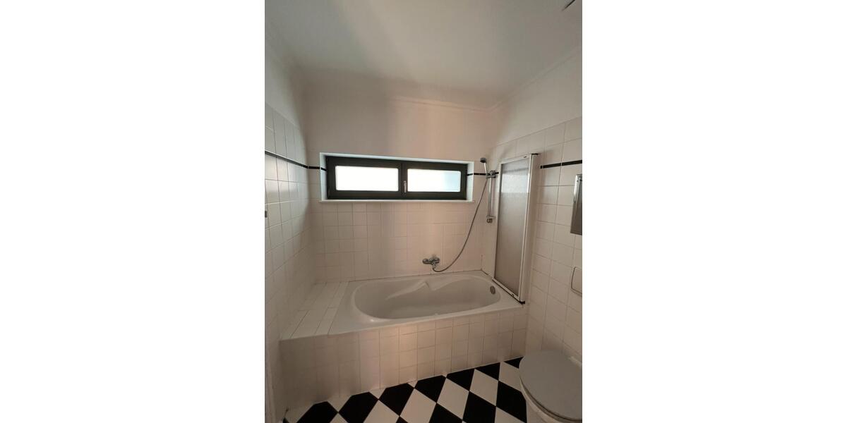 Etagenwohnung Halle (Saale) Frohe Zukunft - 2 Zimmer, 39 m&sup2;, 675&euro; | Angebot:26635238