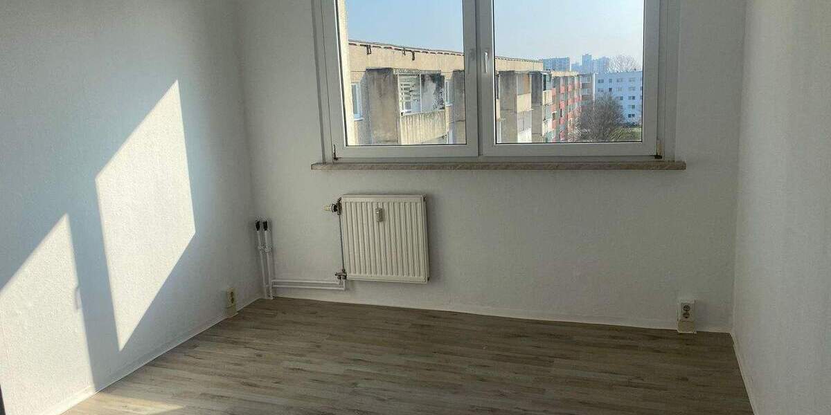 Zimmer Halle (Saale) Westliche Neustadt - 4 Zimmer, 65 m&sup2;, 362&euro; | Angebot:26190529