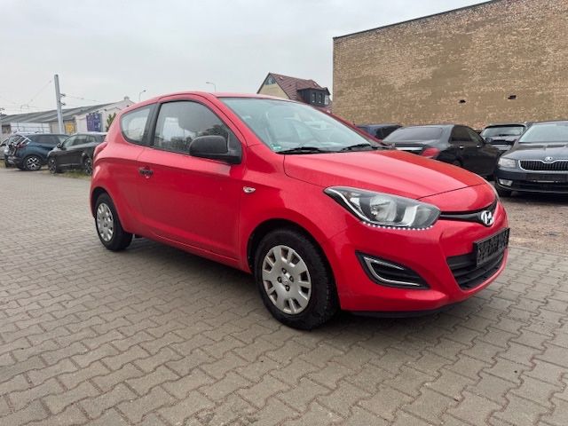 i20