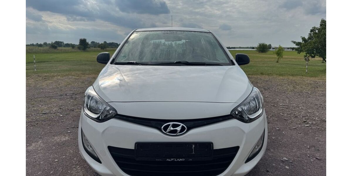 Hyundai i20 19.137 km 5.699 &euro; Kabelsketal 06184