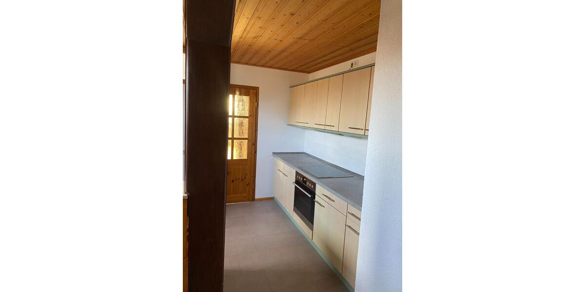 Dachgeschoßwohnung Könnern - 3 Zimmer, 87 m&sup2;, 480&euro; | Angebot:24876859