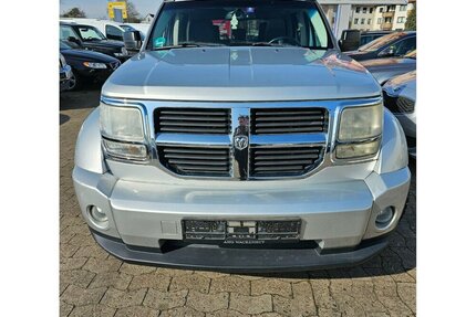 Dodge Nitro CRD SXT 4X4 AT- TÜV 12 26 LEDER AHK EL-GSD A