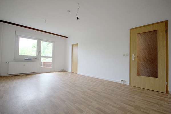 Wohnung zum Mieten in Halle (Saale) 184 € 34.35 m²