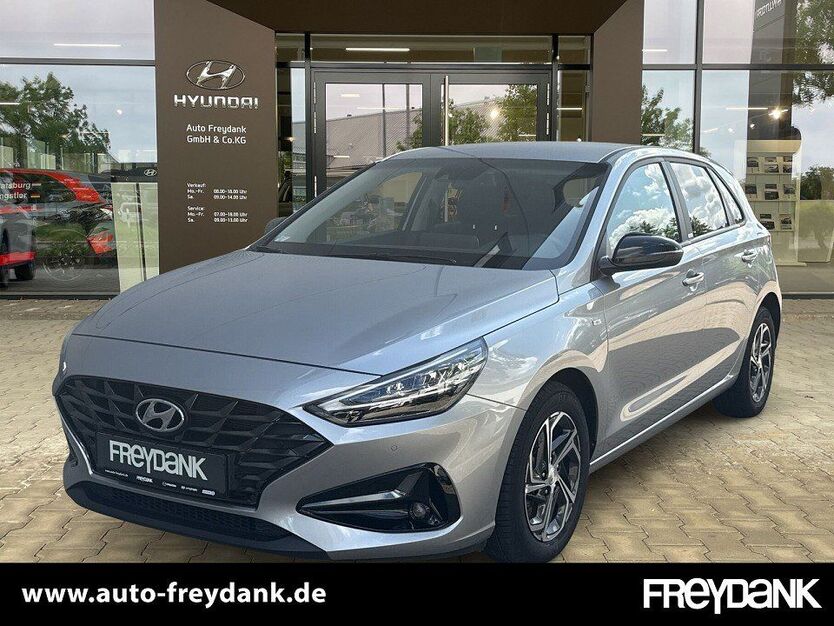 i30