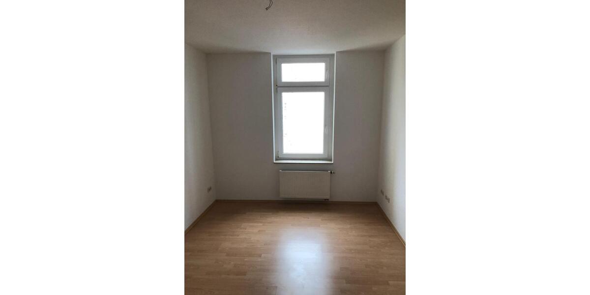 Etagenwohnung Halle (Saale) Damaschkestraße - 3 Zimmer, 82 m&sup2;, 700&euro; | Angebot:25791770