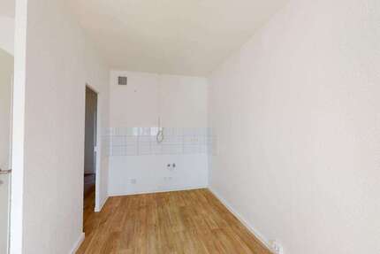 Wohnung Halle Heide-Nord/Blumenau - 3 Zimmer, 57 m&sup2;, 412&euro; | Angebot:27108208