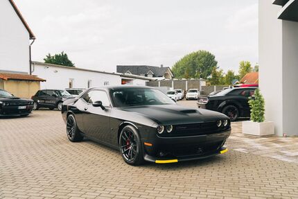Dodge Challenger 9.490 km 52.870 &euro; Landsberg OT Oppin 06188