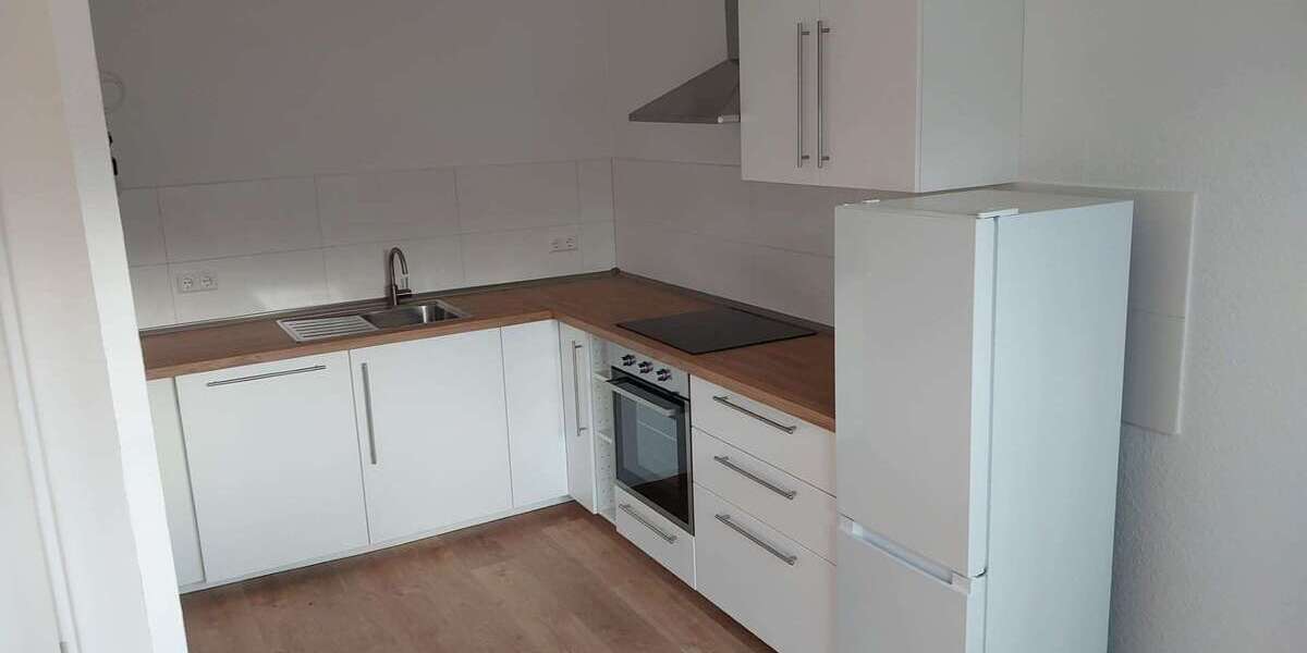 Etagenwohnung Halle Halle-Neustadt - 5 Zimmer, 81 m&sup2;, 650&euro; | Angebot:25436746