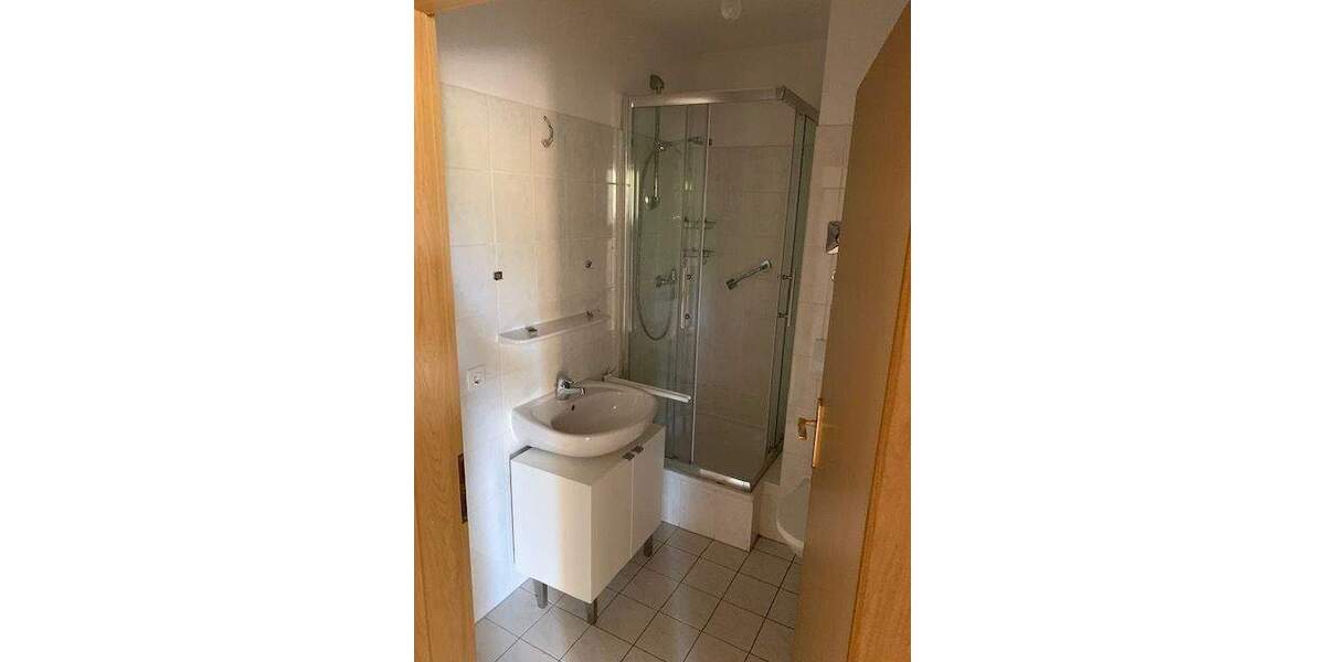Etagenwohnung Halle (Saale) Radewell-Osendorf - 2 Zimmer, 50 m&sup2;, 400&euro; | Angebot:26909140