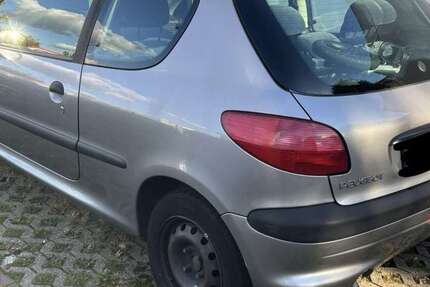 Peugeot 206 225.000 km 999 € Markranstädt 04420