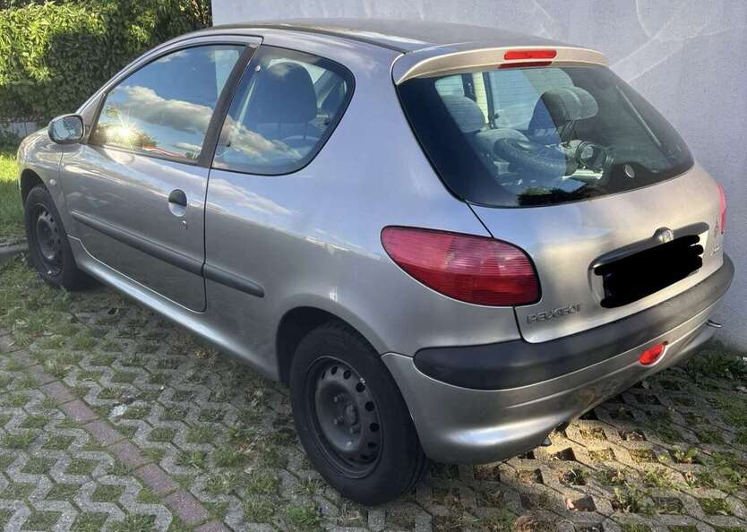 Peugeot 206 225.000 km 999 € Markranstädt 04420