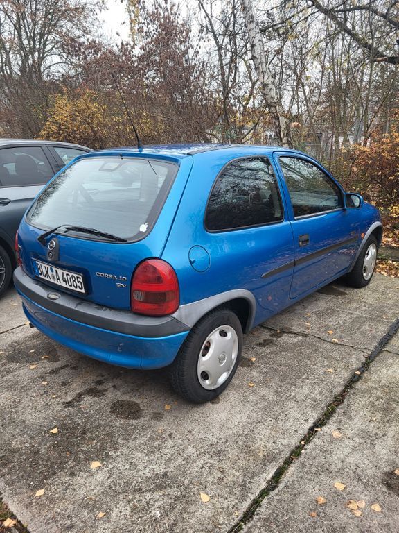 Opel Corsa 180.000 km 1.100 € Halle (Saale) 06132