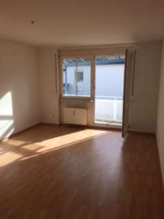 Etagenwohnung Halle Frohe Zukunft - 2 Zimmer, 55 m&sup2;, 550&euro; | Angebot:27085466