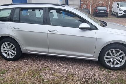 VW Golf 123.990 km 13.799 &euro; Halle / Saale 06112