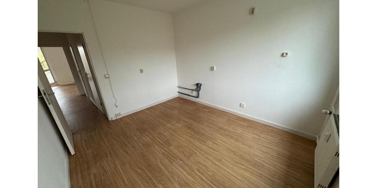 Etagenwohnung Halle (Saale) Halle-Neustadt - 2 Zimmer, 59 m&sup2;, 526&euro; | Angebot:26325712