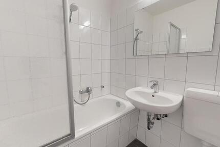Renovierte 3 Zi. in der 2. Etage ab Mitte Juli