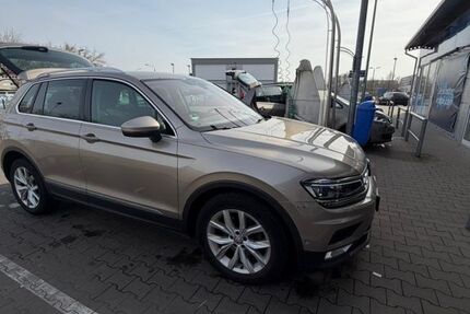 VW Tiguan 220.000 km 16.500 &euro; Halle Saale 06124