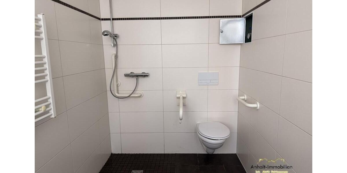 Erdgeschoßwohnung Bitterfeld-Wolfen Bitterfeld - 1 Zimmer, 30 m&sup2;, 240&euro; | Angebot:26564403
