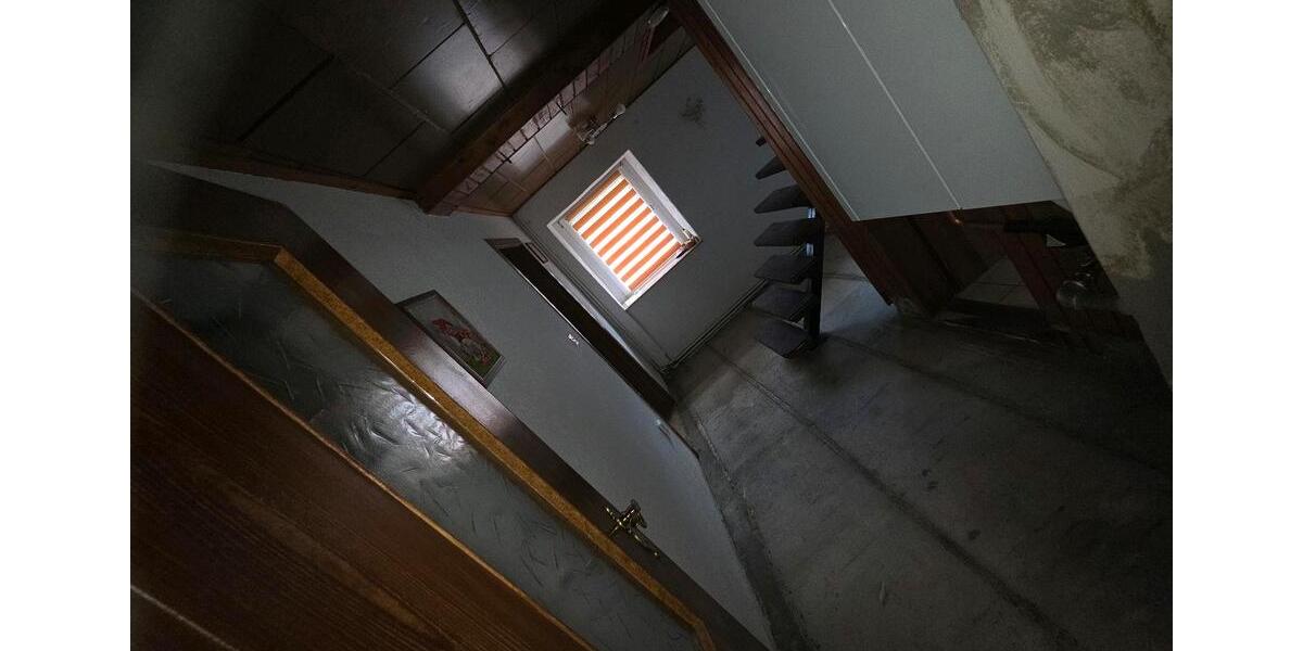 Doppelhaushälfte Bad Lauchstädt - 4 Zimmer, 75 m&sup2;, 75.000&euro; | Angebot:27107780