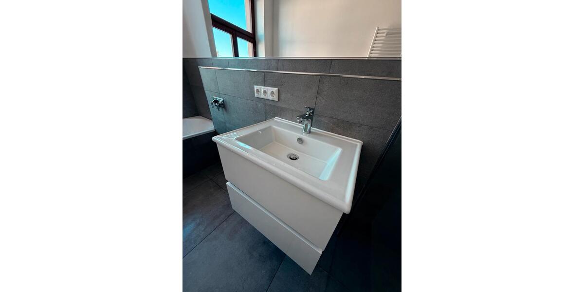 Etagenwohnung Halle (Saale) Büschdorf - 4 Zimmer, 91 m&sup2;, 1.038&euro; | Angebot:26606743
