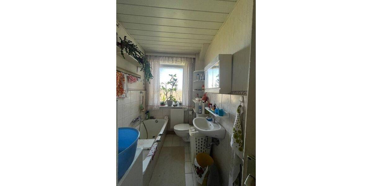 Etagenwohnung Halle (Saale) Freiimfelde - 3 Zimmer, 65 m&sup2;, 100.000&euro; | Angebot:26220470