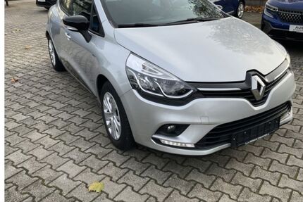 Renault Clio 21.186 km 10.895 &euro; Wolfen 06766