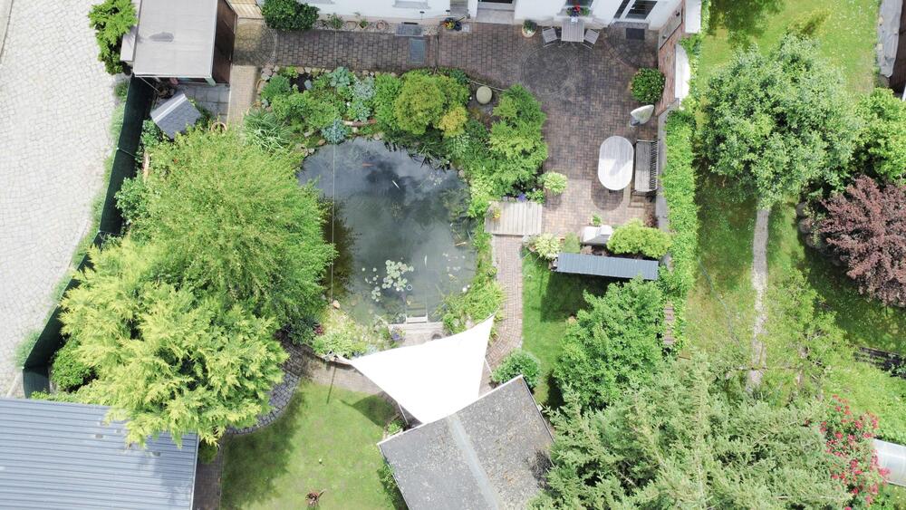 4 Generationen unter einem Dach? Kein Problem - Garten mit Teich - Carport - Top Zustand 8 zimmer