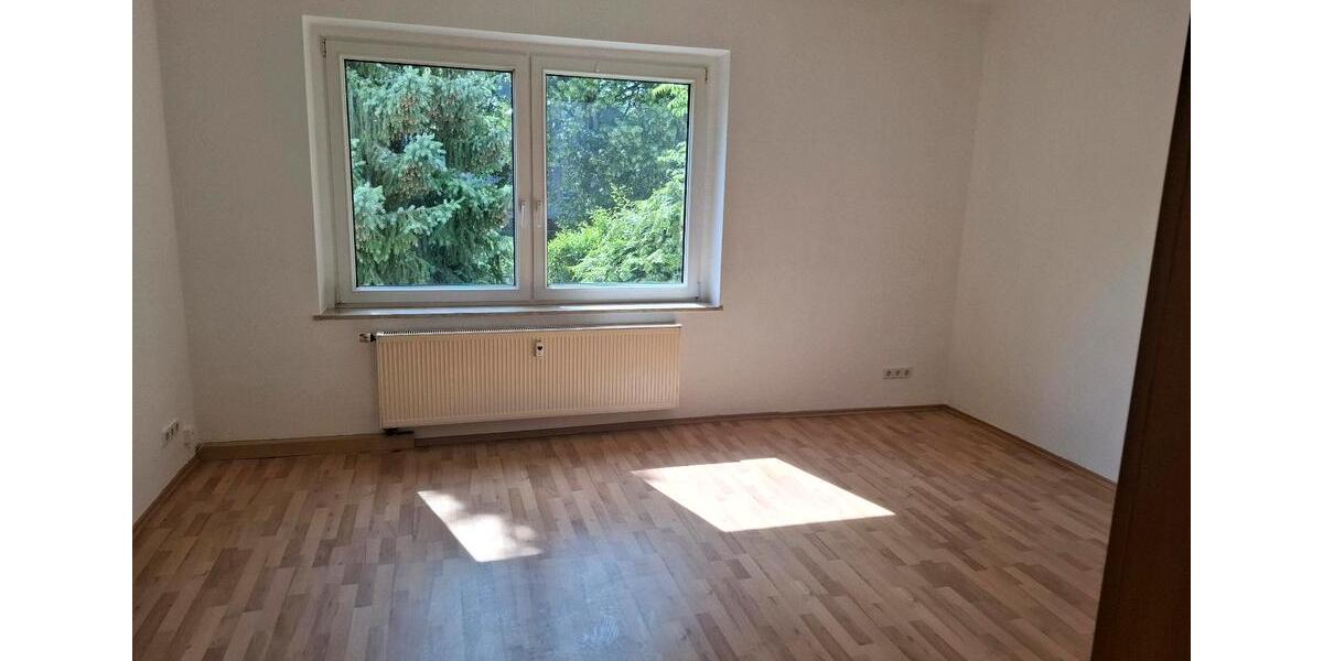 Erdgeschoßwohnung Bitterfeld-Wolfen Wolfen - 2 Zimmer, 69 m&sup2;, 66.000&euro; | Angebot:27069414
