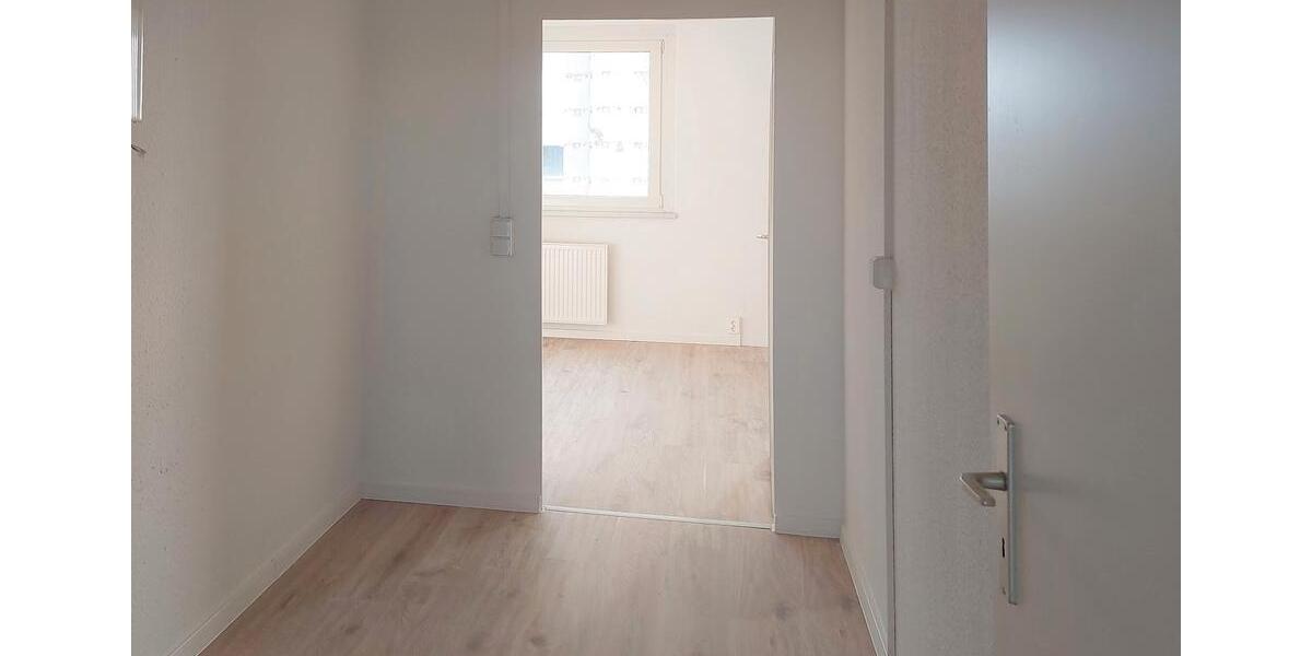 Etagenwohnung Halle (Saale) Halle-Neustadt - 3 Zimmer, 56 m&sup2;, 272&euro; | Angebot:24471866