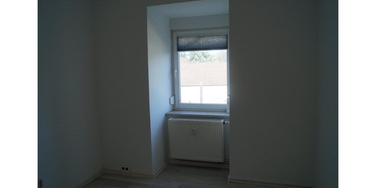 Etagenwohnung Teutschenthal - 2 Zimmer, 40 m&sup2;, 300&euro; | Angebot:25269842