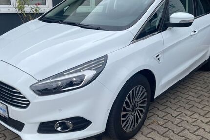 Ford S-Max 49.887 km 27.899 € Leuna 06237