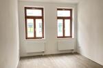 Frisch renoviert und bezugsfertig - 2 Zimmer, Küche, Bad!