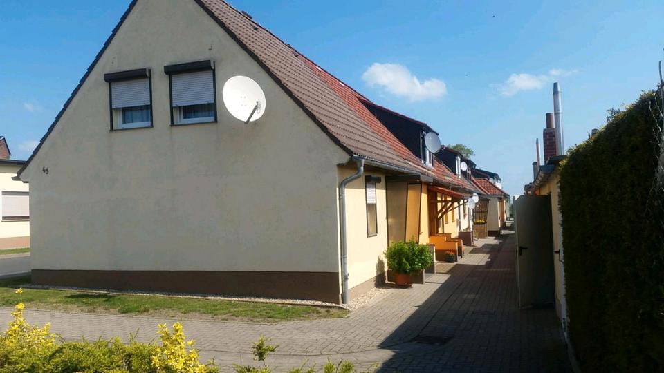 Reihenhaus Südliches Anhalt - 3 Zimmer, 65 m&sup2;, 35.000&euro; | Angebot:26235538