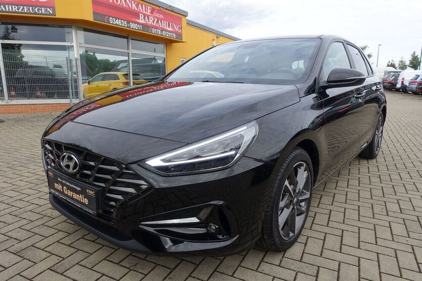 i30