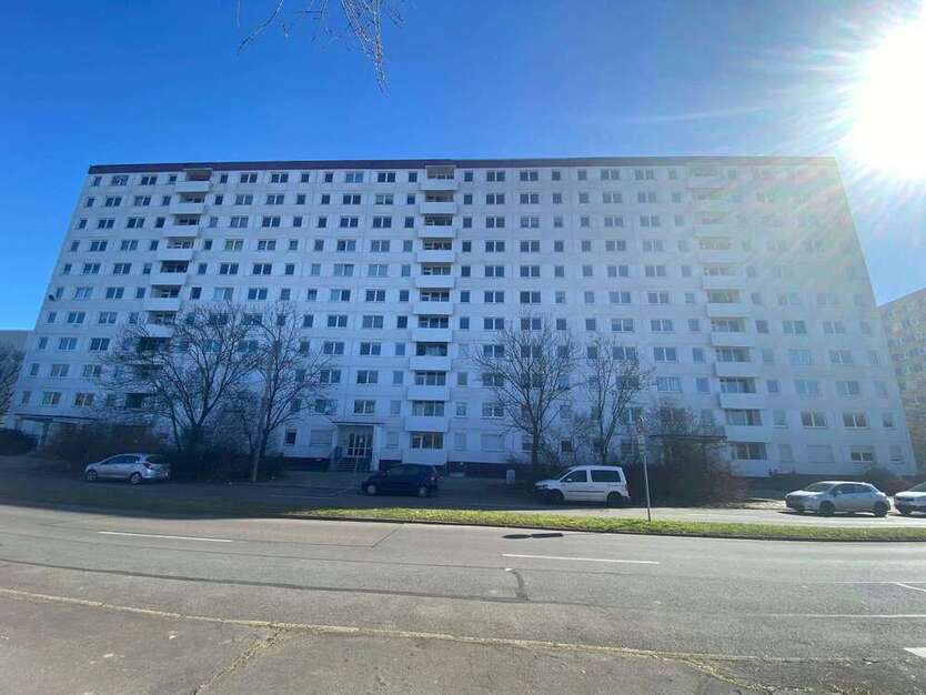 Wohnung zum Mieten in Halle 416,76 € 69 m²