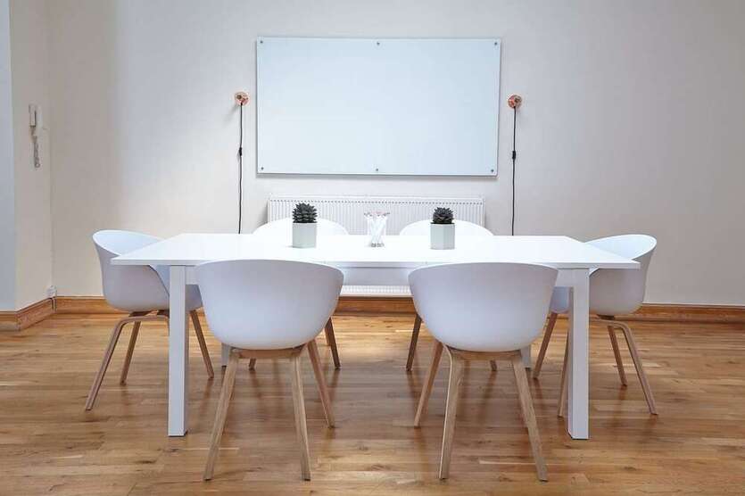 Büro in Lützen 249 € 8 m²