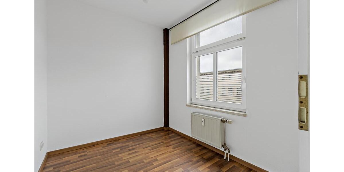 Dachgeschoßwohnung Halle (Saale) Damaschkestraße - 2.5 Zimmer, 71 m&sup2;, 575&euro; | Angebot:26455546