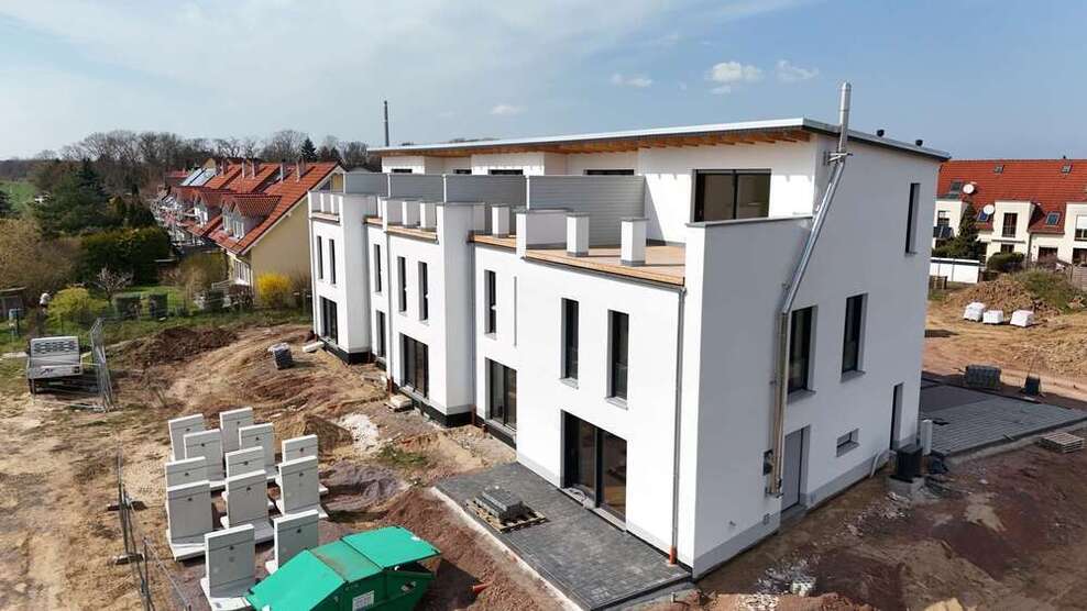 WIR BAUEN FÜR SIE! Seenahes Familienglück in der Lindenallee