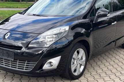 Renault Scenic 157.900 km 5.500 € Halle/Saale 06126